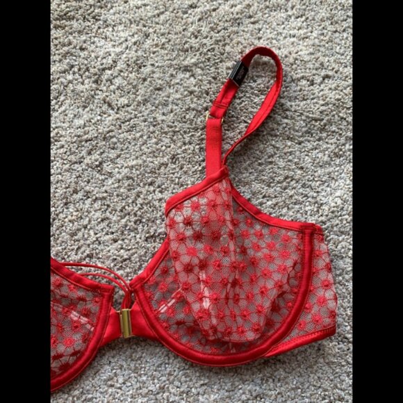 New Red Lace Bra - Picture 4 of 10